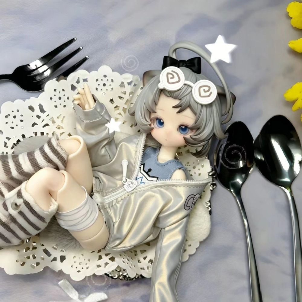 Inedible Doll Lunar Lore Meow  - огляд і ціна Mystery Box Blind Bag