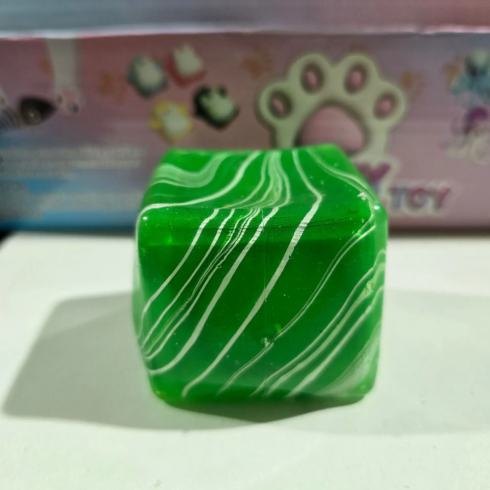 Flowstone ice cubes, squeeze a - огляд і ціна Fidget Cube Original