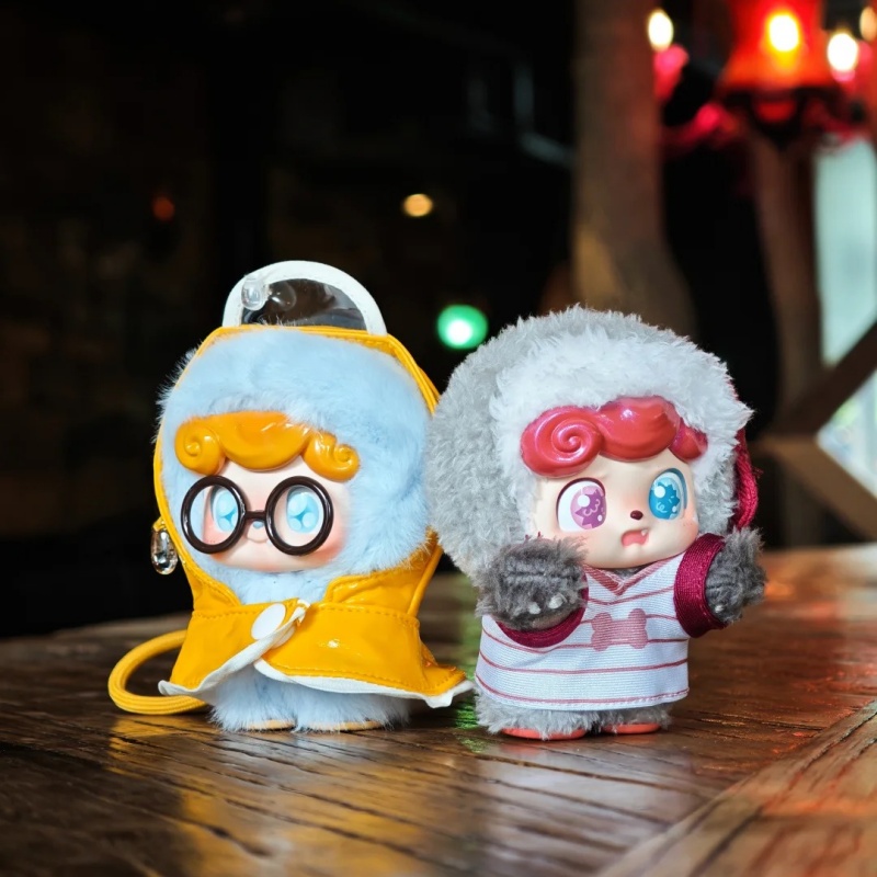 New Q.Kid Outdoor Activities S - огляд і ціна Vinyl Figure Blank